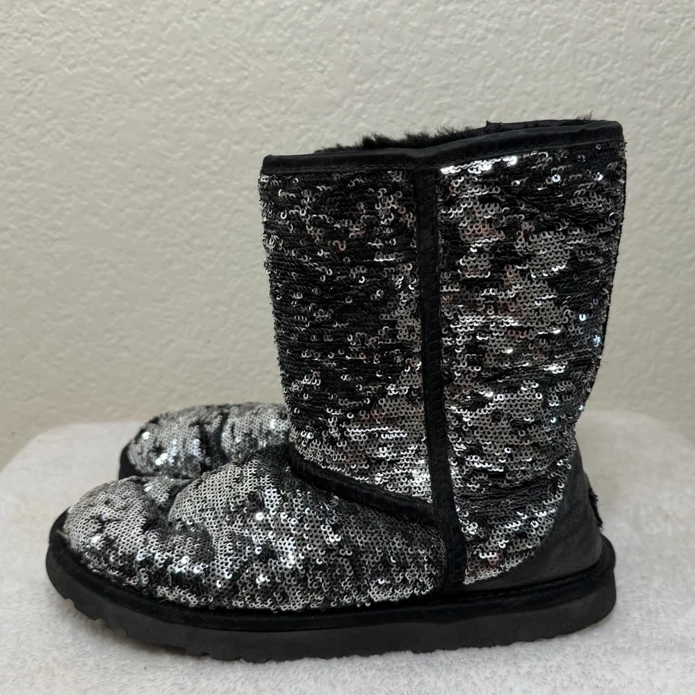 UGG over sherpa